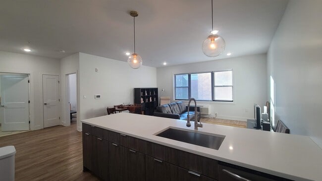 Building Photo - 111 75th St