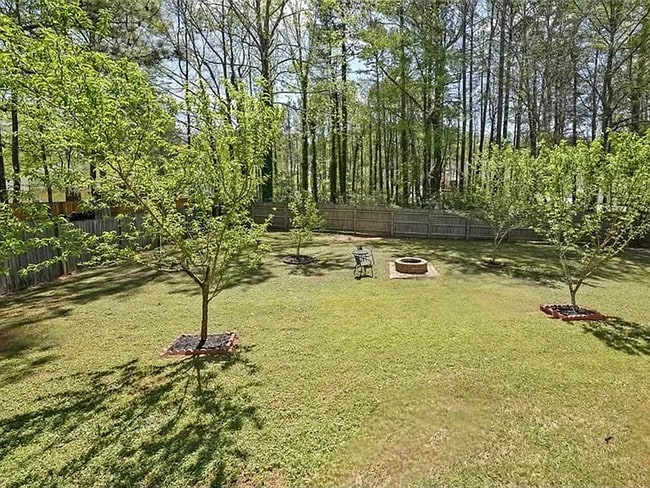 Building Photo - 1732 N Oak Dr