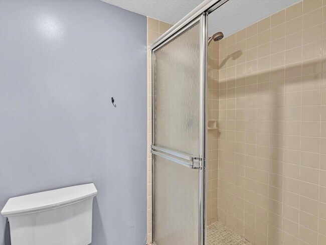 Building Photo - 1711 Whitehall Dr