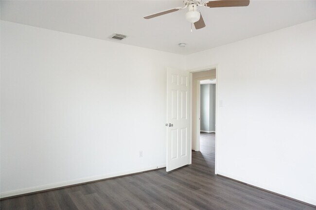 Building Photo - 16423 Chandler Ridge Ln