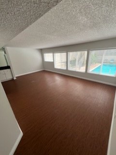 Building Photo - 17440 Burbank Blvd
