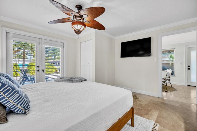 Building Photo - 2277 SE 15th St