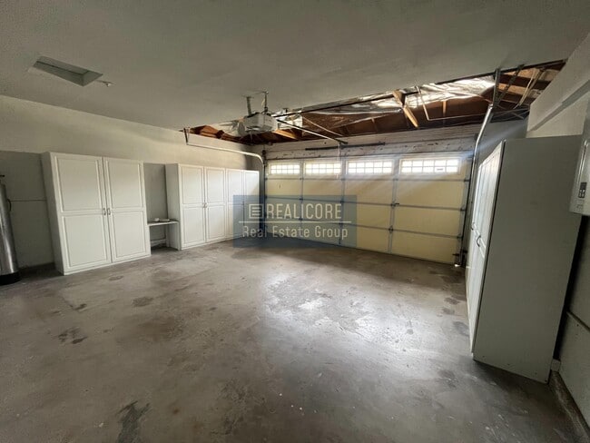 Building Photo - 14786 Shadow Dr