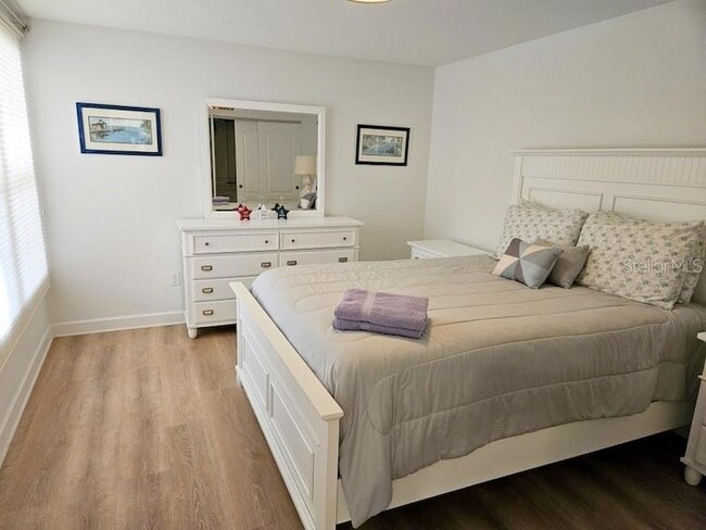 Building Photo - 6618 7th Ave Cir W