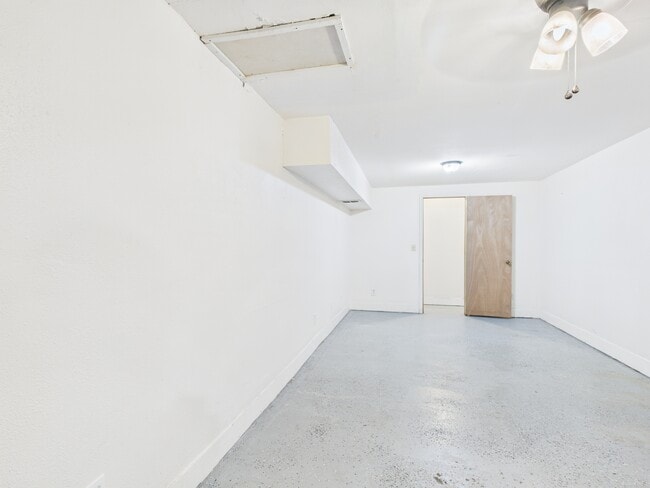 Building Photo - 3205 Repp Rd