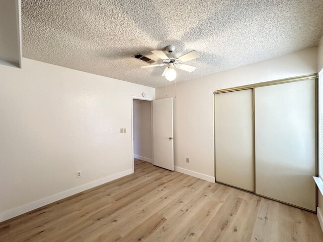 Building Photo - Desert Breeze Amd