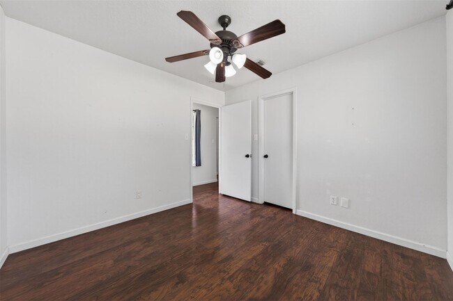 Building Photo - 17002 Dew Drop Ln