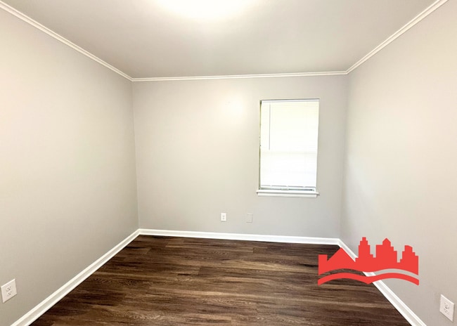 Building Photo - 1545 Duke Rd