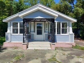 Building Photo - 1026 Melson Ave