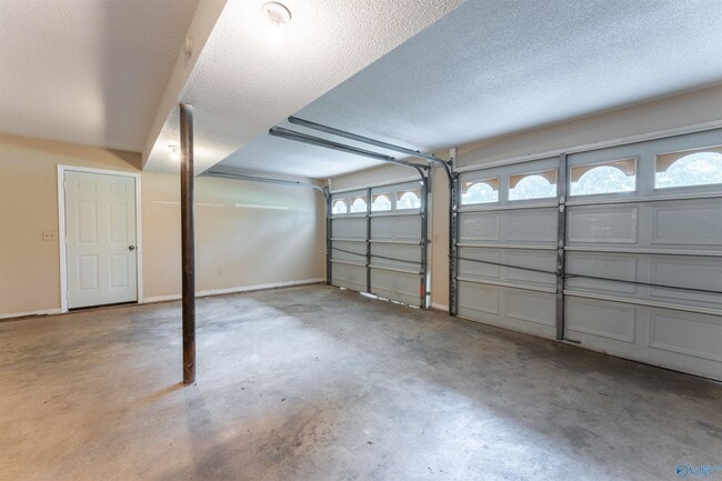Building Photo - 155 Mylo Rd
