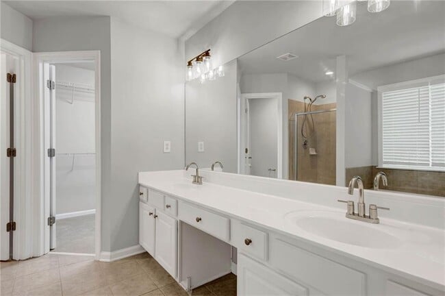 Building Photo - 2027 Polesdean Trace