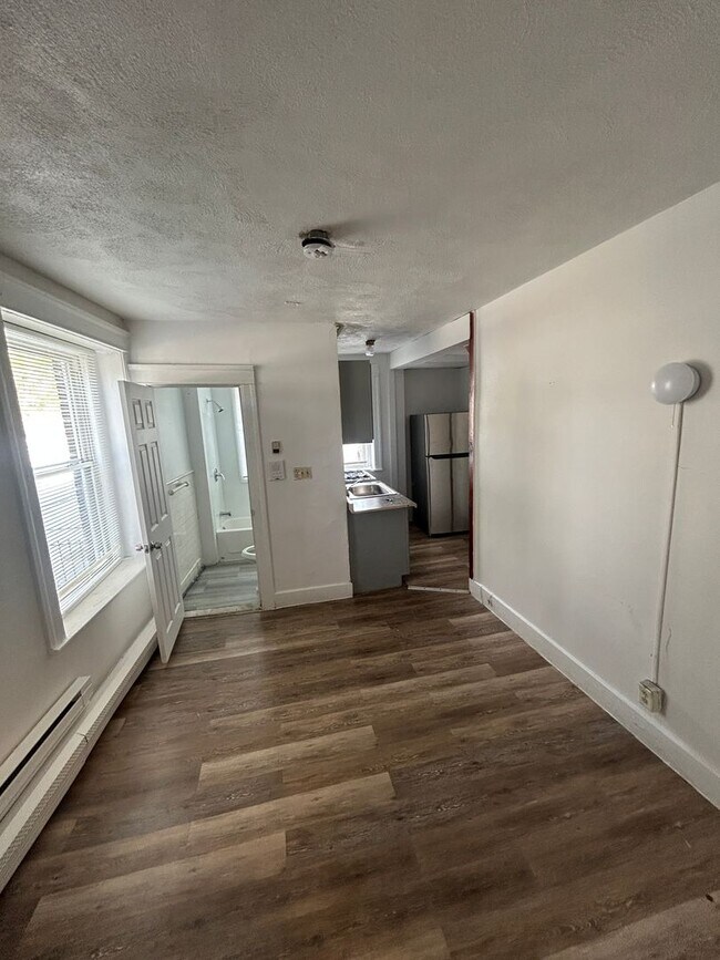 Building Photo - 1 Hitchcock Rd