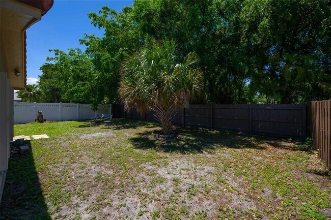 Building Photo - 9039 NW 21st Ct