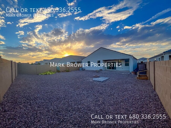 Building Photo - 5223 E Diatomite Dr