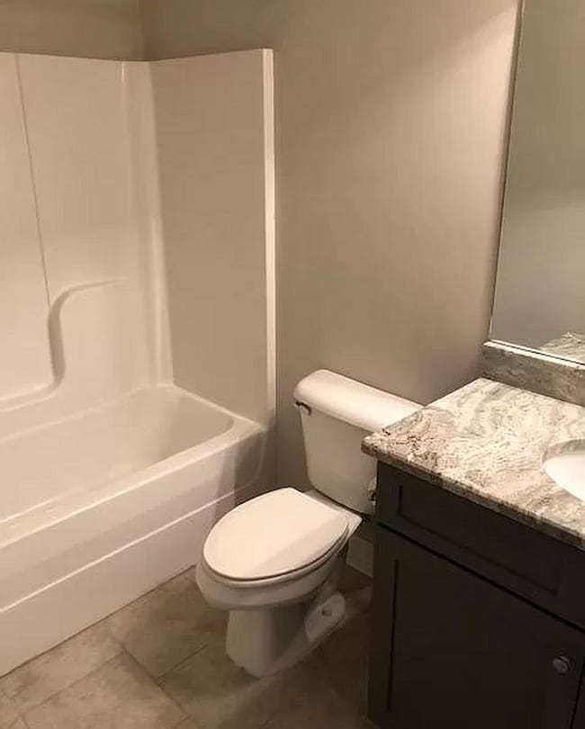 Building Photo - 4 Bed/4.5 Bath West End