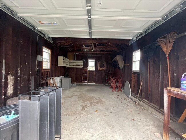 Building Photo - 8 Crestfield Pl
