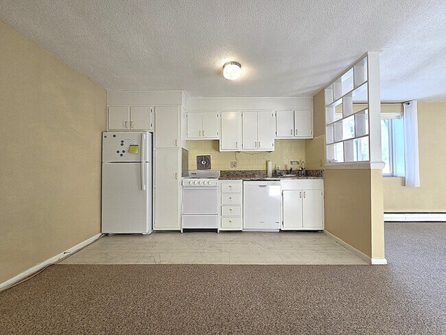 Building Photo - 50 Green St