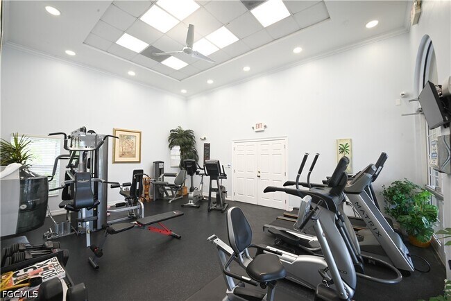 Building Photo - 15433 Bellamar Cir