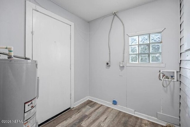 Building Photo - 1648 W 36th St