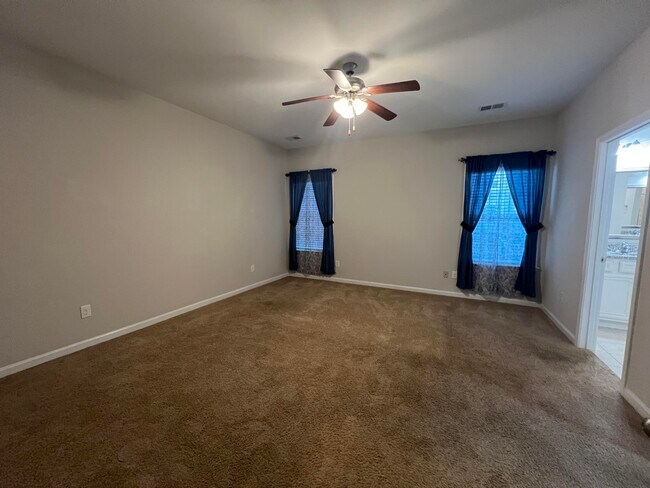 Building Photo - 3177 Mayflower Ln