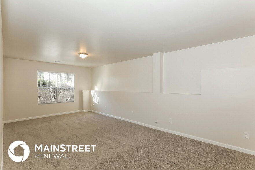 Building Photo - 316 Player's Cir