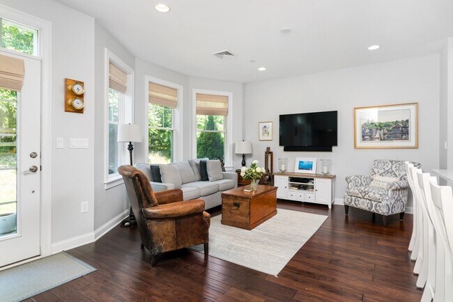 Building Photo - 115 Halsted Dr