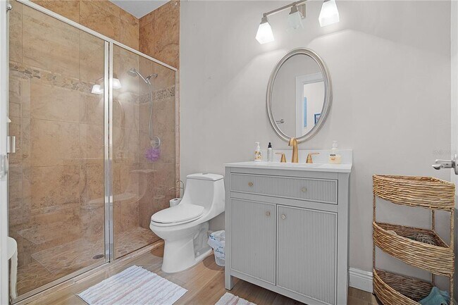 Building Photo - 1057 Island Pointe Dr