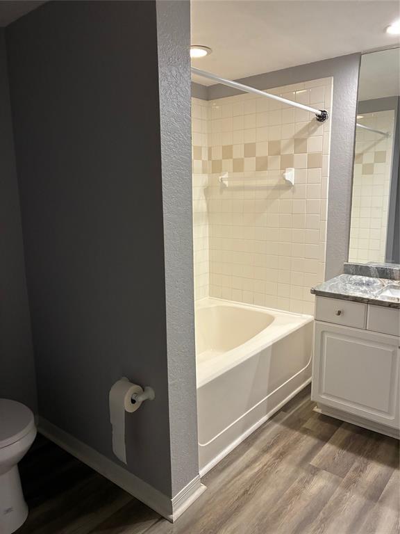 Building Photo - 501 S Moody Ave