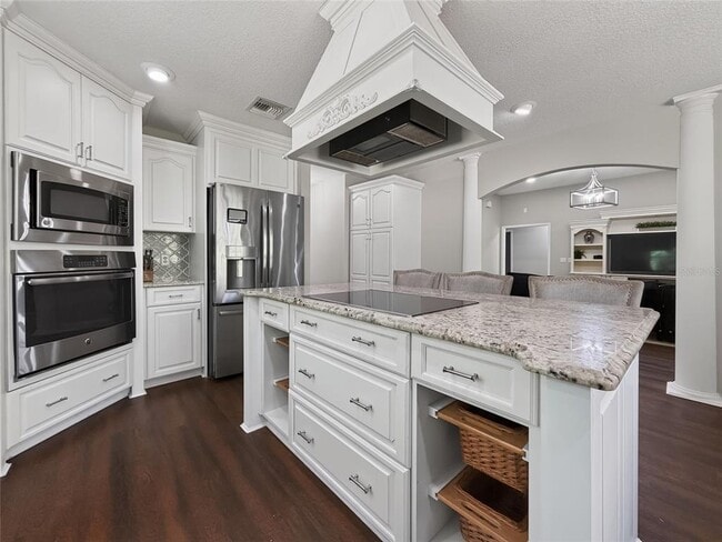 Building Photo - 33721 Spring Dr