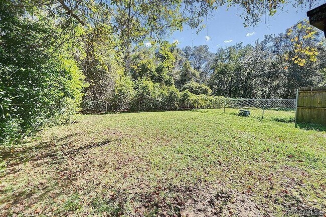 Building Photo - 512 long ave