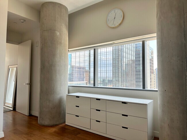 Building Photo - 210 Lavaca St