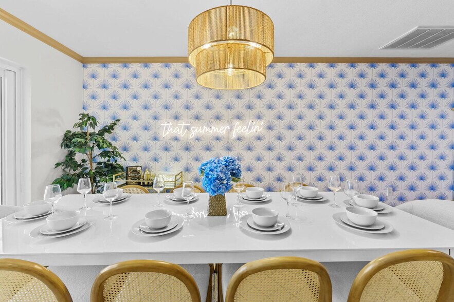 Building Photo - 9414 Laura Anne Dr