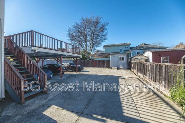 Building Photo - 936 Tennent Ave