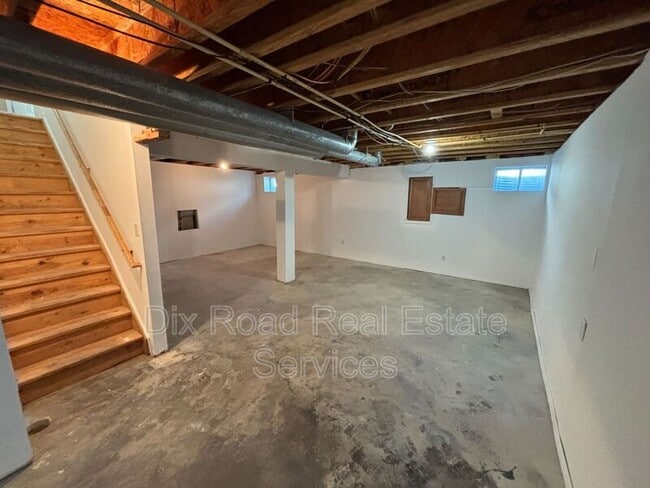 Building Photo - 6729 Fayetta Dr