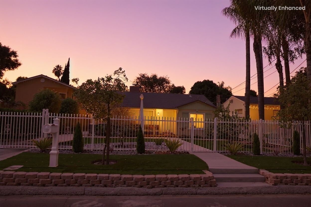 Building Photo - 10333 Jordan Ave