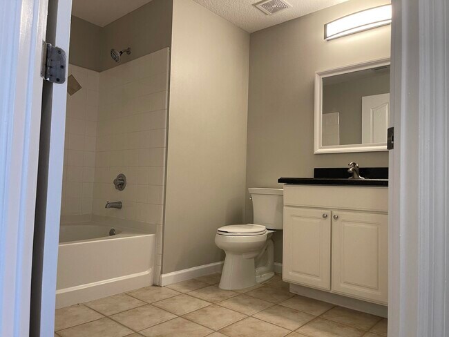 Building Photo - 9833 Baywinds Blvd