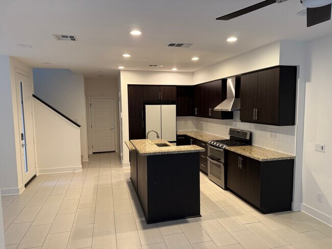 Building Photo - 2623 Aperture Cir