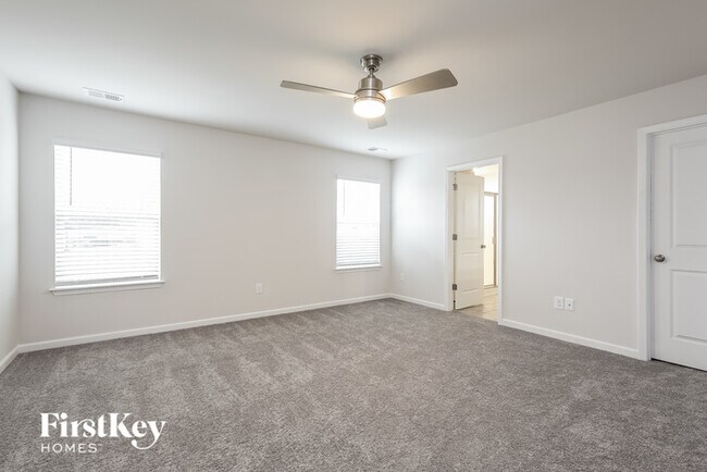 Building Photo - 101 Wild Lily Dr