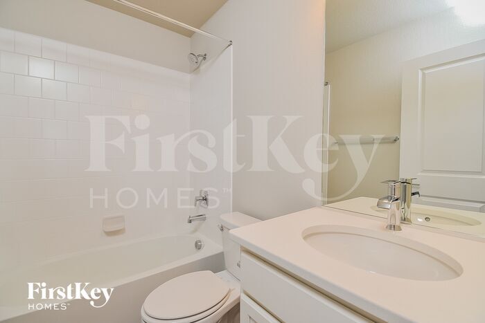 Building Photo - 10117 Luneth Dr