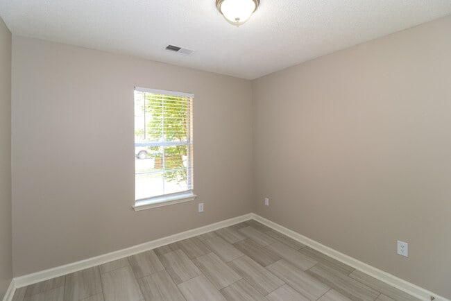 Building Photo - 1413 Marhill Cove