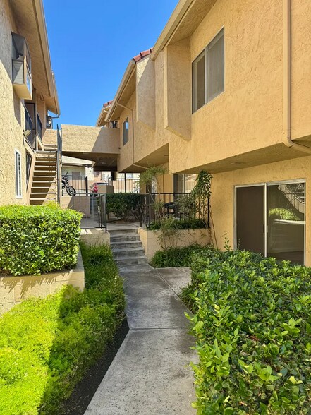 Building Photo - 4560 Twain Ave
