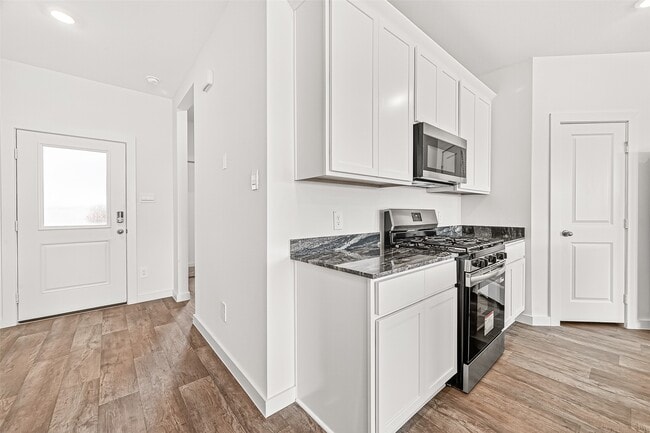 Building Photo - 6008 Jasper Hl Dr