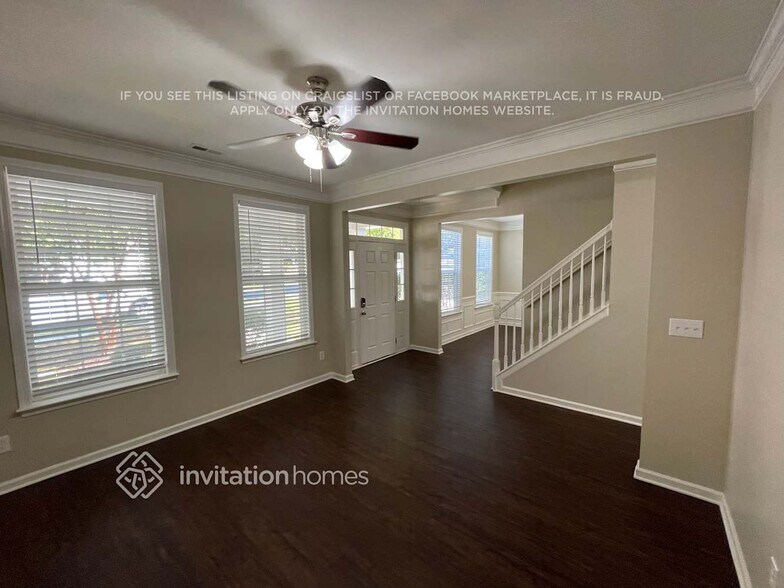 Building Photo - 12231 Fullerton Ct