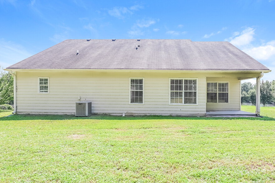 Building Photo - 3810 Biltmore Oaks Dr SE