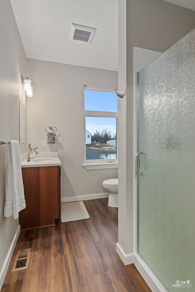 Building Photo - FURNISHED EXECUTIVE RENTAL