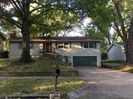 Building Photo - 2409 Manchester Rd