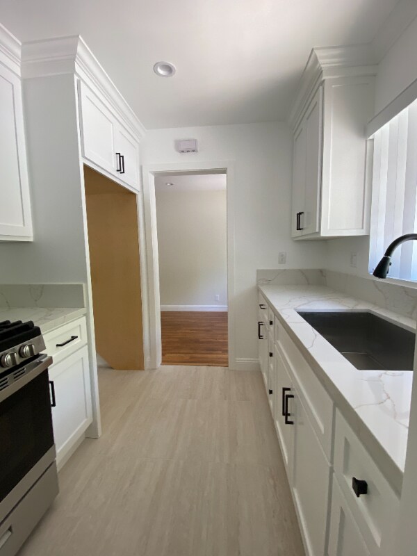 Building Photo - 1812 Grevelia St