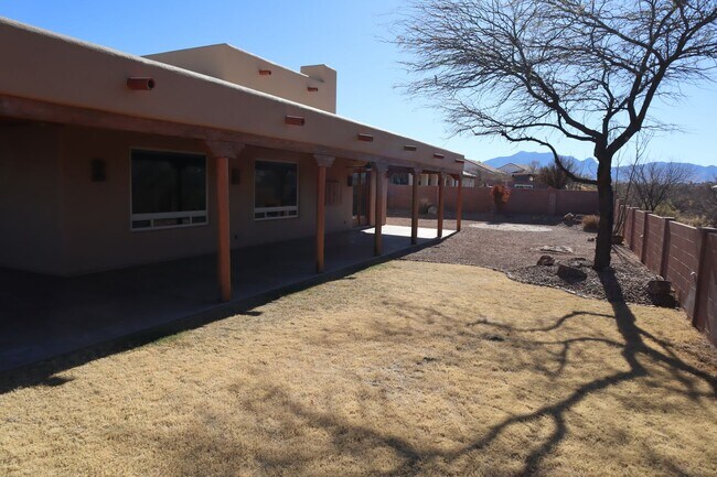 Building Photo - Your own resort! Elegant, Exclusive & Exquisite.