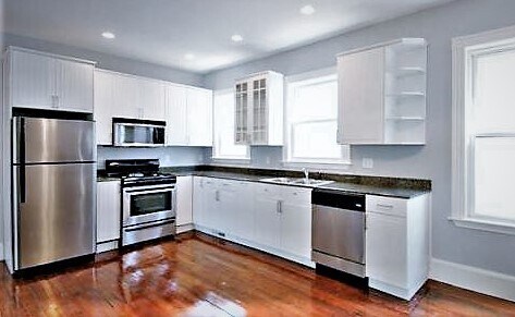 Building Photo - 17 Parker Hill Ave