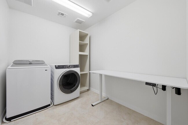 Building Photo - 20234 W Turney Ave